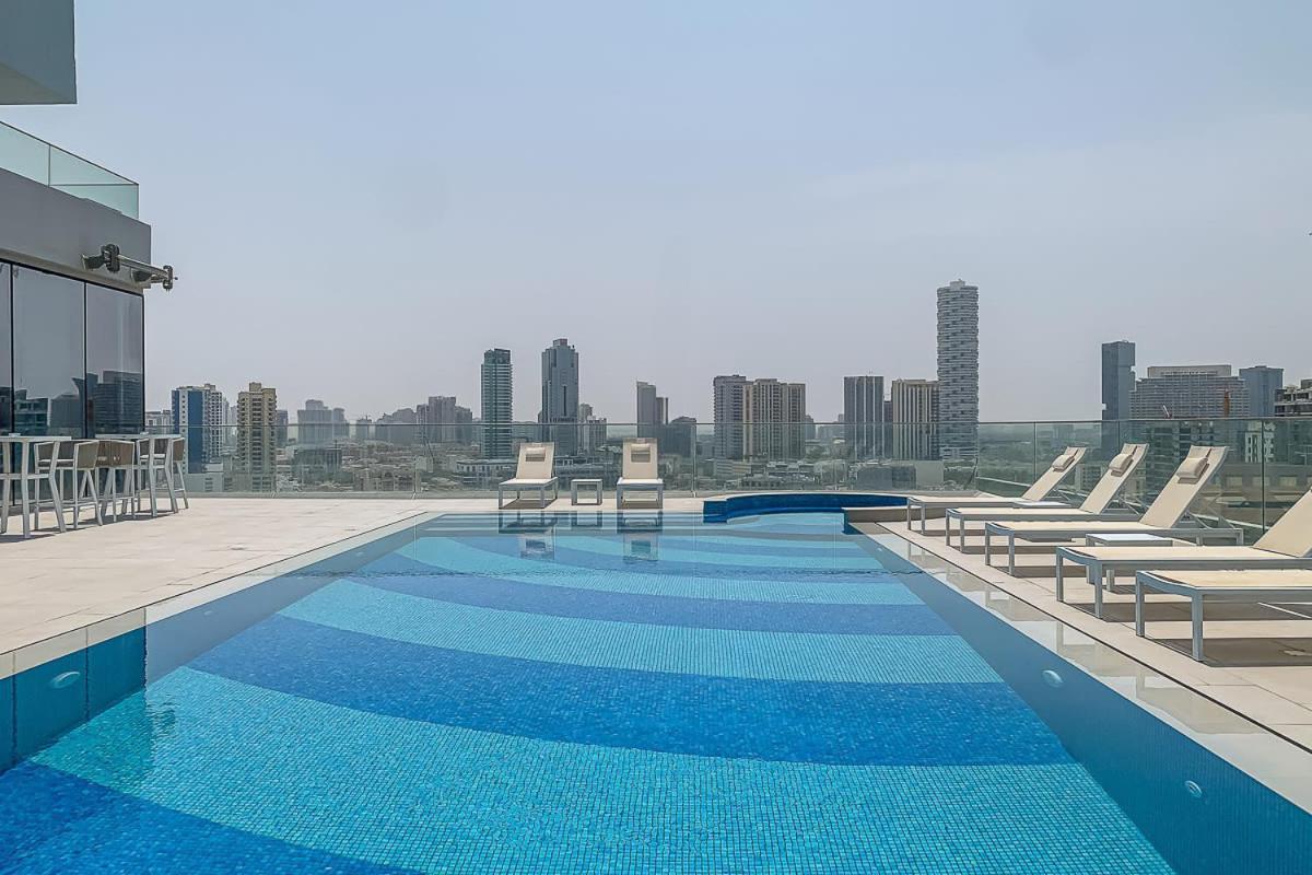 Frank Porter - Bluebell Jvc Apartment Dubai