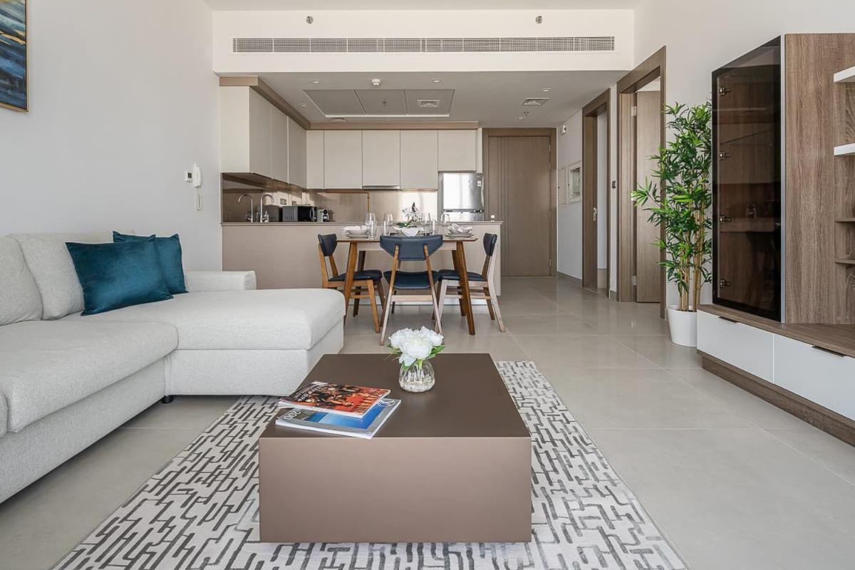 Frank Porter - Bluebell Jvc Apartment Dubai
